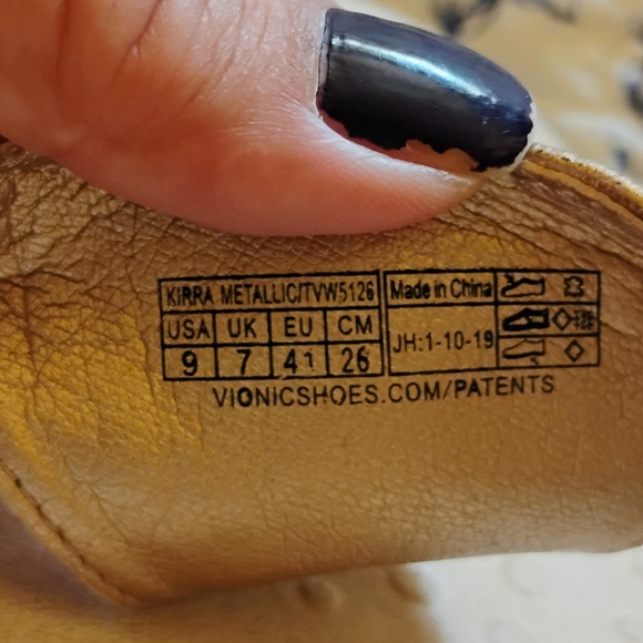 Rose gold Vionic sandals - Picture 6 of 6